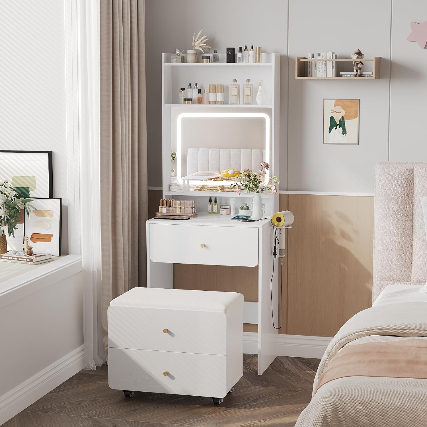 Туалетный столик с зеркалом и  – обзор и цена Desk Setup In Small Bedroom